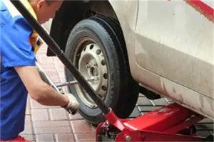 覃塘区附近拖车24小时服务热线电话